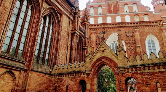 „Sielų žvejai – pranciškonų bažnyčia ir vienuolynas Vilniuje“