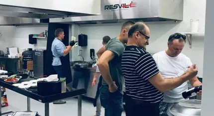 Tarptautinė maisto gaminimo vaikų/jaunimo dienos stovykla Anglų kalba Kaune (Azijos šalių virtuvė)