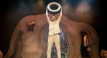 „Domino“ teatro spektaklis „Urvinis žmogus“