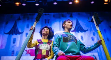 „Domino“ teatro spektaklis „Kakė Makė ir atversta knyga“