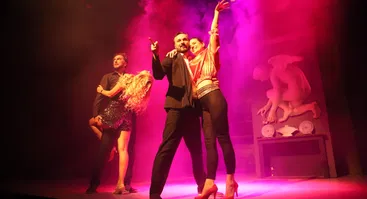 „Domino” teatro spektaklis „Primadonos”