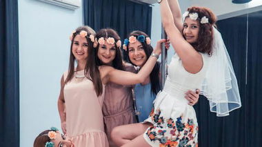 MERGVAKARIS SU POLE DANCE. VIPERA