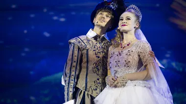 Muzikinis spektaklis visiems „Riešutėliai Pelenei“