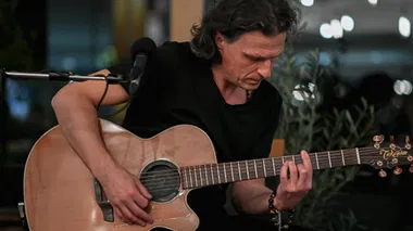 Andrius Vaičiulis | Gitara ir vokalas jaukiems pokalbiam