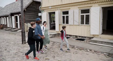 Tarptautinė vaikų / paaglių stovykla Rumšiškių Liaudies buities muziejuje (anglų kalba)