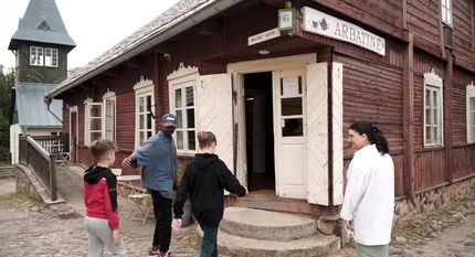 Tarptautinė vaikų / paaglių stovykla Rumšiškių Liaudies buities muziejuje (anglų kalba)
