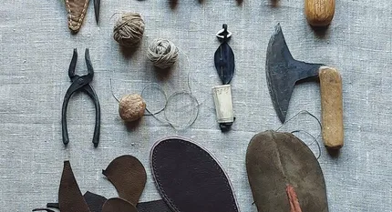 Rekonstruotų archeologinių odinių dirbinių paroda „Mano batai buvo du...“