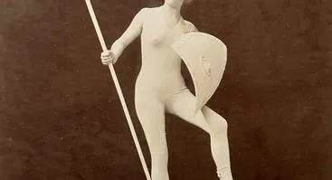 Nuogo kūno vaizdavimas B. H. Tyszkiewicziaus XIX a. pab. nuotraukose
