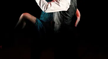 TANGO: ENTRE LA LUZ