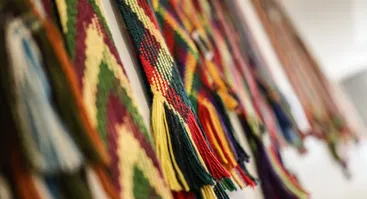 Edukacinė juostų pynimo popietė ir parodos „Juostų pynimo tradicija: žmonės ir spalvos“ uždarymas