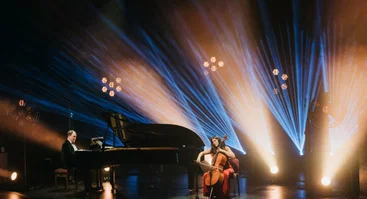 WHITE & BLACK. Millennium Hits (live show)