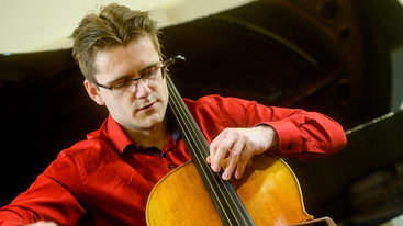 Liepsnojanti Violončelė