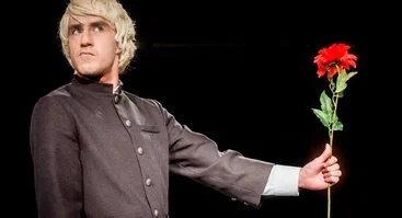 Keistuolių teatro spektaklis „Ilgoji pertrauka“