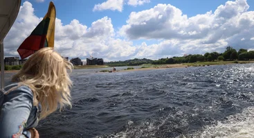 Užsakomoji kelionė laivu Kaunas į Raudondvario dvarą grupei, kolektyvui