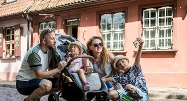 VYKSTA KASDIEN, JUMS PATOGIU METU. Orientacinis pasivaikščiojimo žaidimas "DINGUSI KLAIPĖDA"