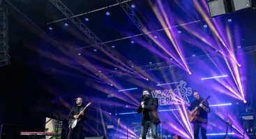 "THE BEATLES SHOW" su Jokūbu Bareikiu ir Rafailu Karpiu