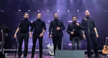 "THE BEATLES SHOW" su Jokūbu Bareikiu ir Rafailu Karpiu