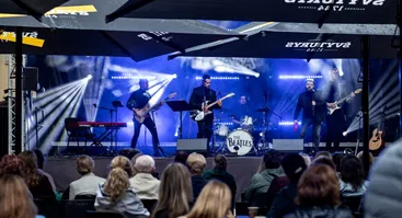 "THE BEATLES SHOW" su Jokūbu Bareikiu ir Rafailu Karpiu