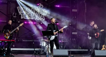 "THE BEATLES SHOW" su Jokūbu Bareikiu ir Rafailu Karpiu