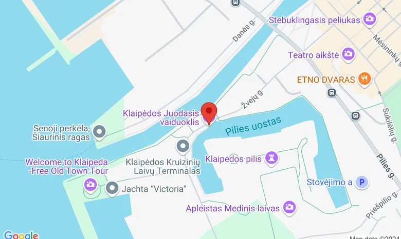 Prie skulptūros Juodasis vaiduoklis žemėlapis