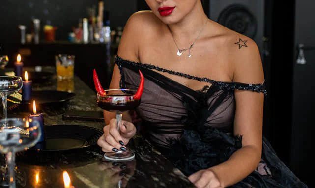 Hello Bar švenčių studija