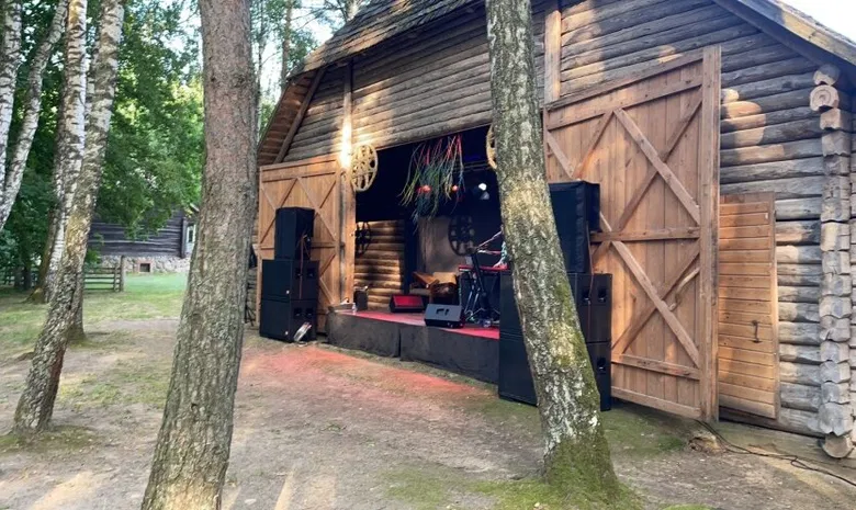 Klojimo teatras, LLMB teritorijoje. Rumšiškės