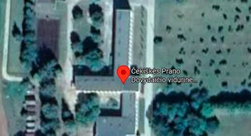 Prano Dovydaičio gimnazijos kiemas
