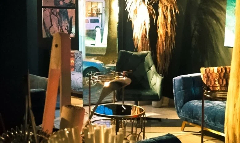 Hello Bar studija