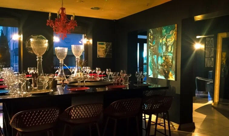 Hello Bar studija