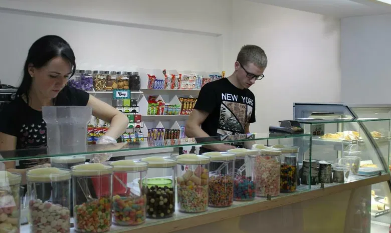 Pieno kokteilių baras "Osa"