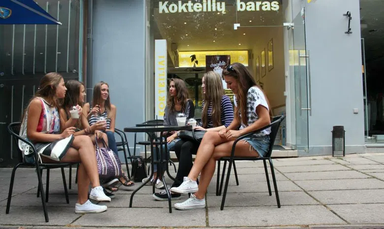 Pieno kokteilių baras "Osa"