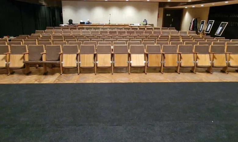 Mroj-Hall Teatro salė