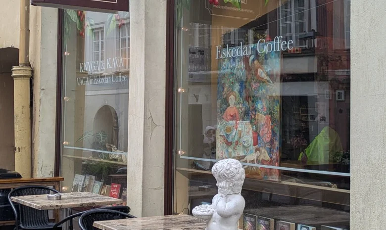 Eskedar Coffee & Books, Pilies g. 