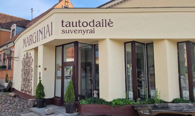 Sukilėlių g. 4, Klaipėda ( “Marginiai” tautodailės salonas )