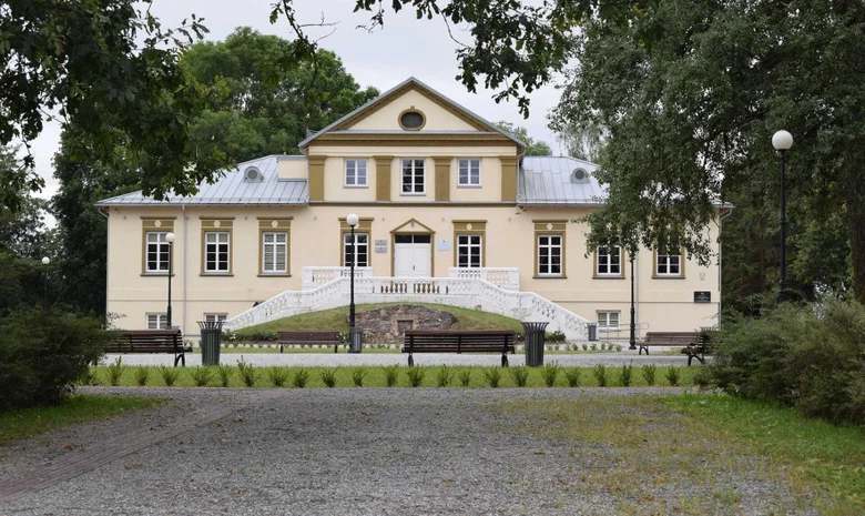 Tradicinių amatų centras Houvalto dvare Maišiagaloje