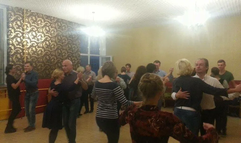 Tango Salon
