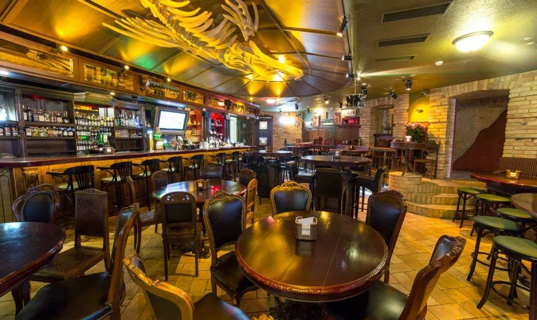 Tres Baracudos pub
