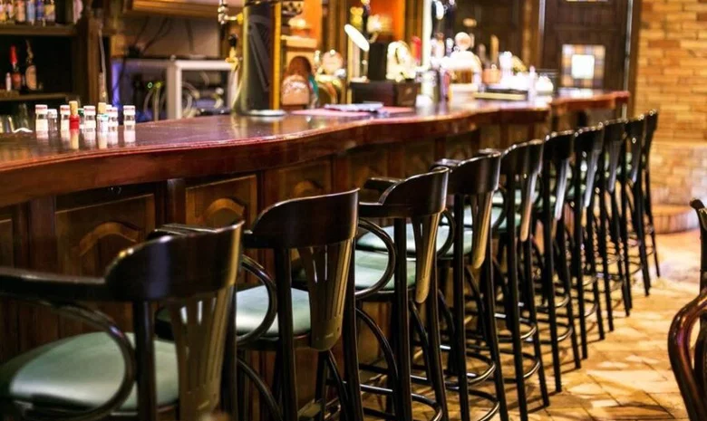 Tres Baracudos pub