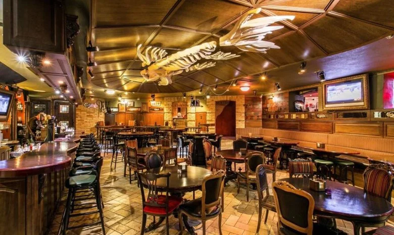 Tres Baracudos pub