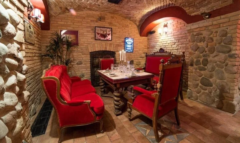 Tres Baracudos pub