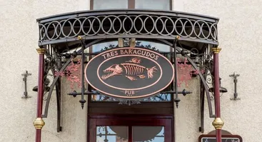 Tres Baracudos pub