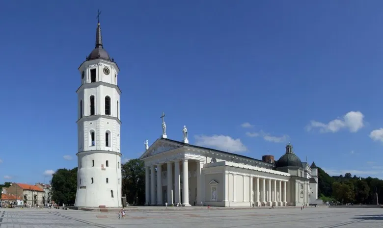 Šv. vysk. Stanislovo ir Šv. Vladislovo arkikatedra bazilika