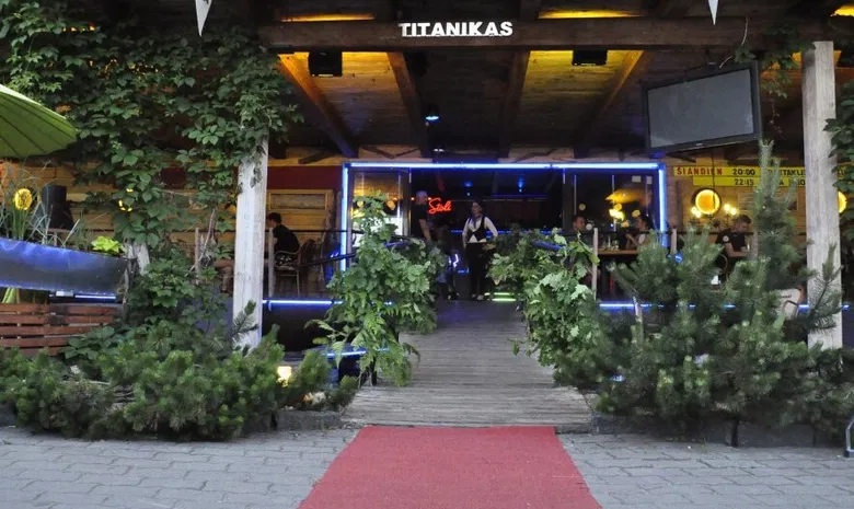 Pramogų centras „TITANIKAS“  