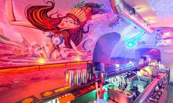 MOJITO NAKTYS - kokteilių klubas