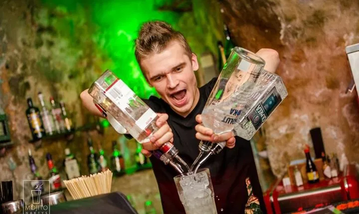 MOJITO NAKTYS - kokteilių klubas