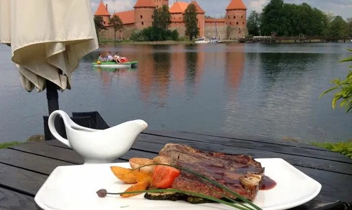 BONA Pizzeria & Lounge