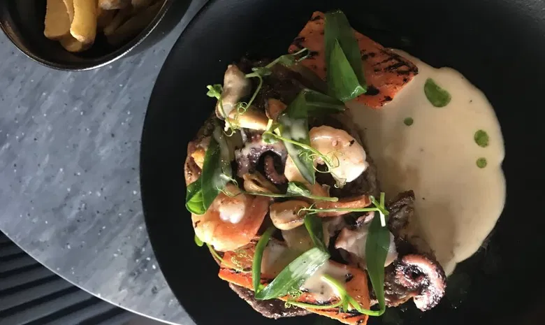 Bistro Selfish