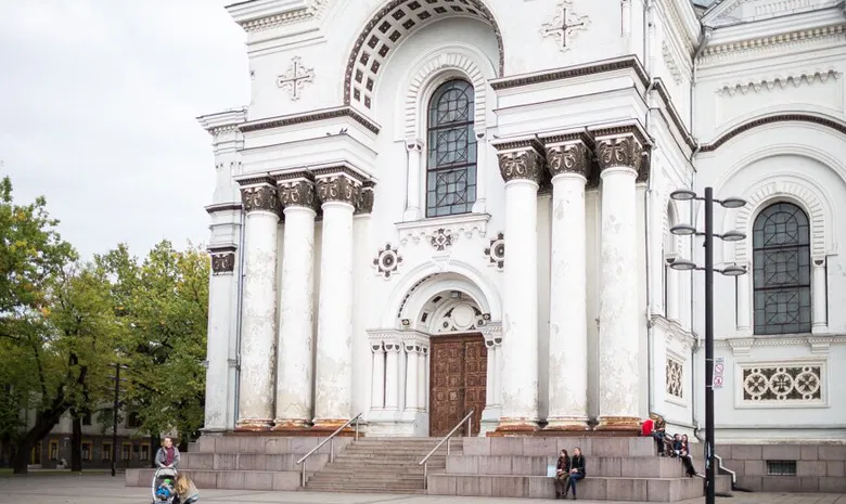 Nepriklausomybės aikštė