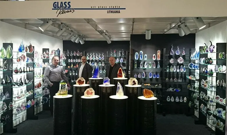 Glasremis - meninio stiklo studija