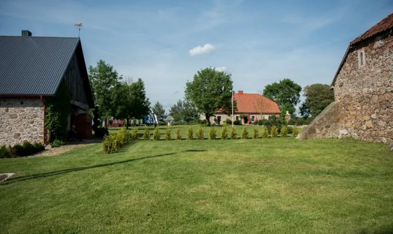 Akmenėlių Dvaras